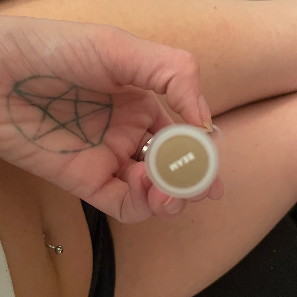 Milk strobe highlight - Picture 2 of 3